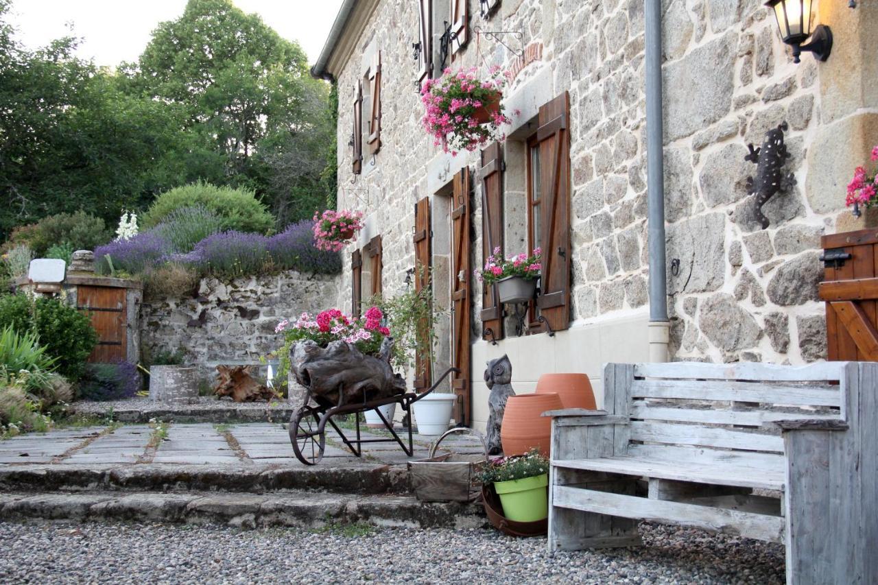 Bed and Breakfast La Belle Ame Saint-Priest-des-Champs Экстерьер фото