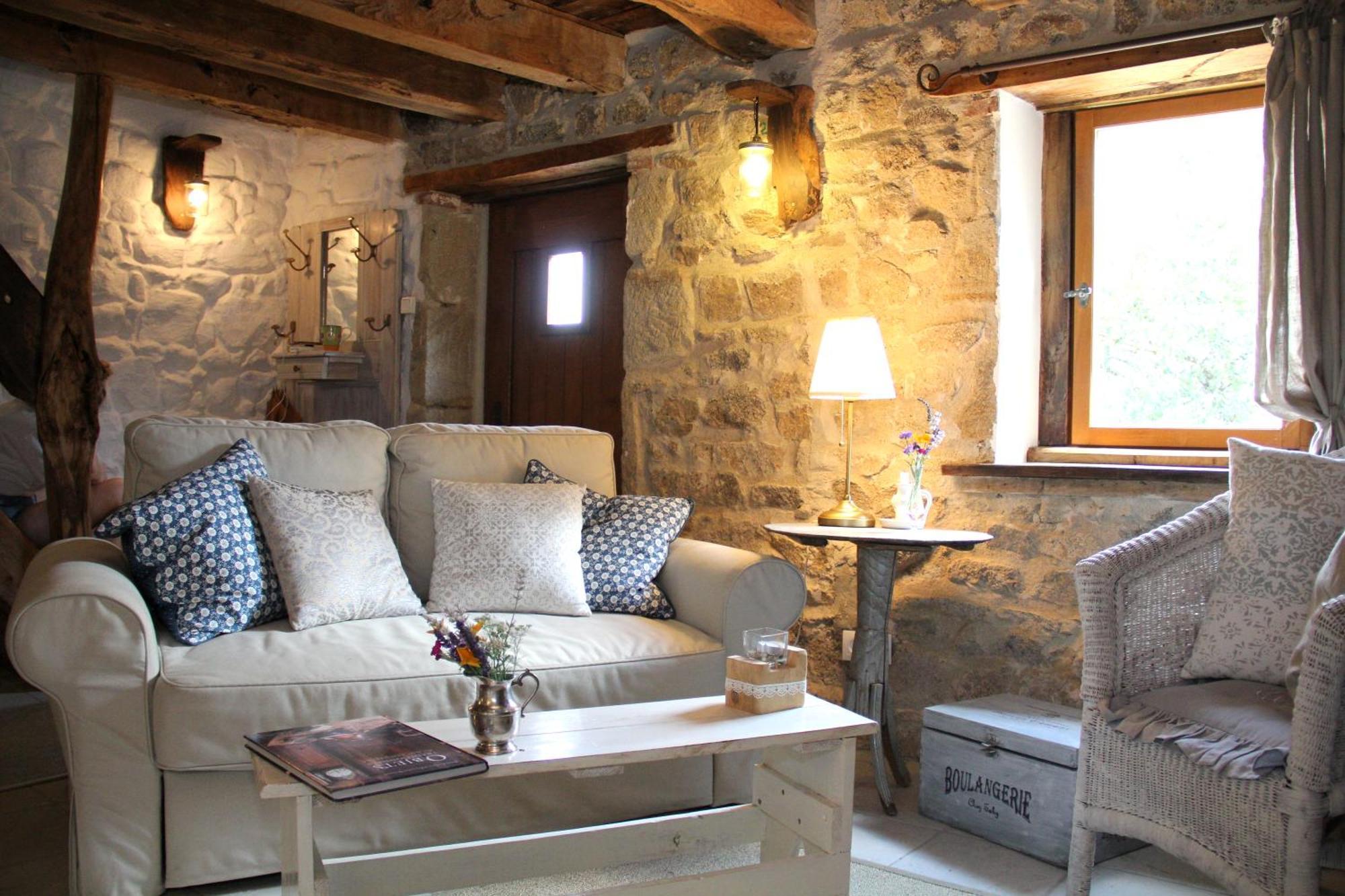 Bed and Breakfast La Belle Ame Saint-Priest-des-Champs Номер фото