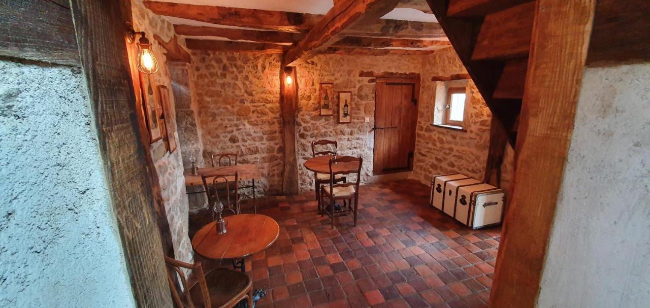 Bed and Breakfast La Belle Ame Saint-Priest-des-Champs Экстерьер фото